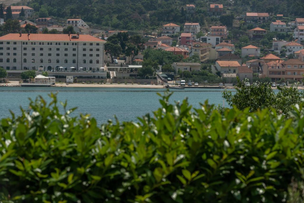 Apartments Flora Trogir Eksteriør bilde