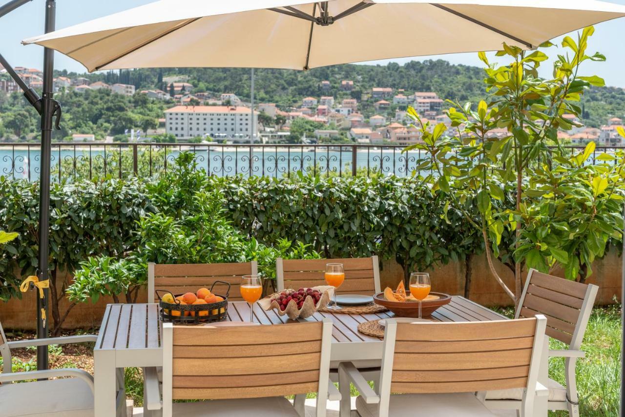Apartments Flora Trogir Eksteriør bilde
