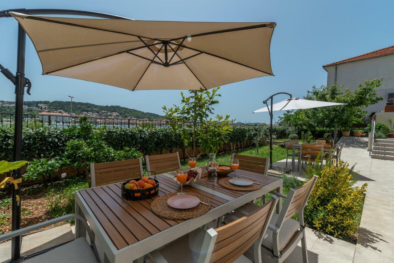 Apartments Flora Trogir Eksteriør bilde